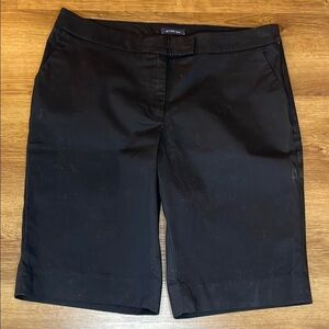 Jones New York Signature Women’s 12 Stretch Black Bermuda Shorts